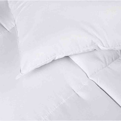 Unterwäsche aus Quilt mit Eckschachteln Hotelbox