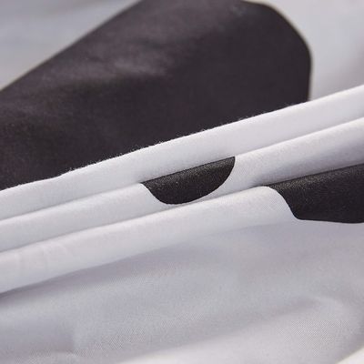 Vollgrößeres Kuhblatt Set 4PCS 1800 Schnürzahlen Schwarze weiße Kuhblätter mit tiefen Taschen